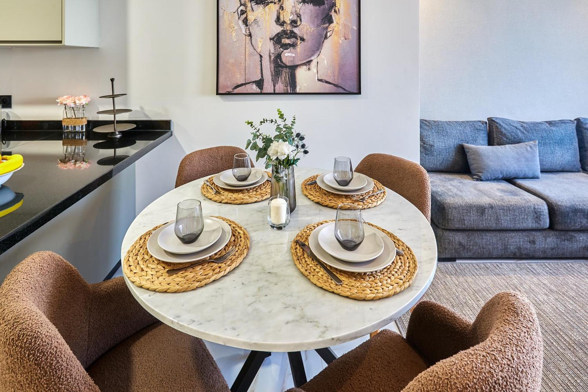 Апартаменты Sleek And Modern 2-Bed Unit In Downtown Casa Касабланка Экстерьер фото