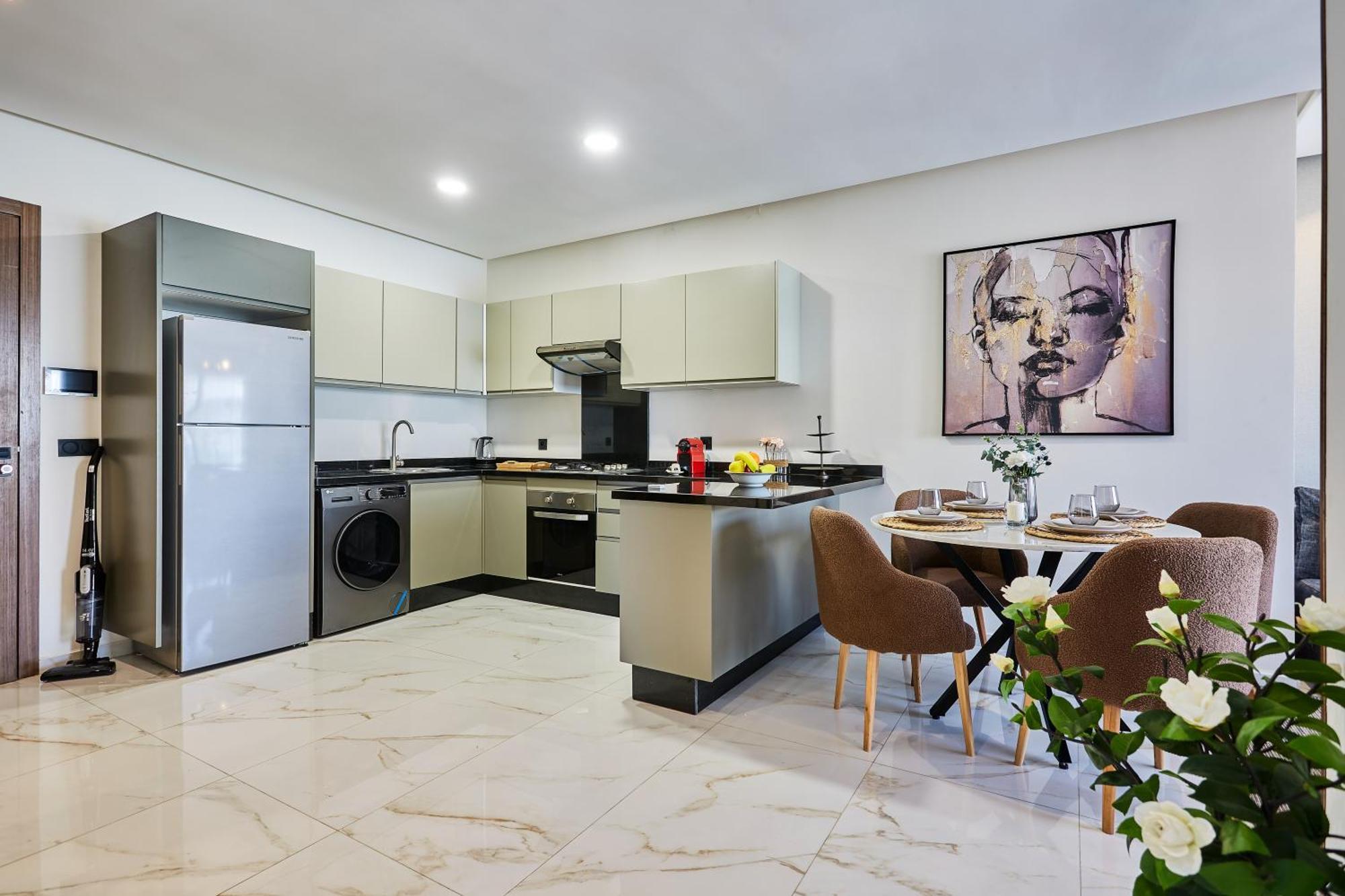 Апартаменты Sleek And Modern 2-Bed Unit In Downtown Casa Касабланка Экстерьер фото